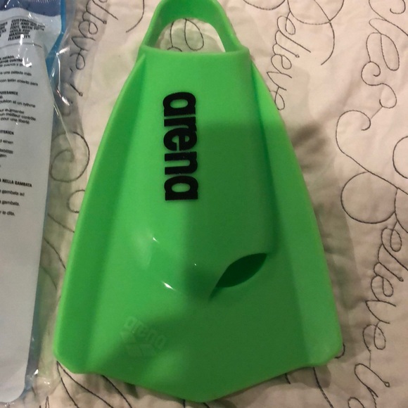 arena power pro fins